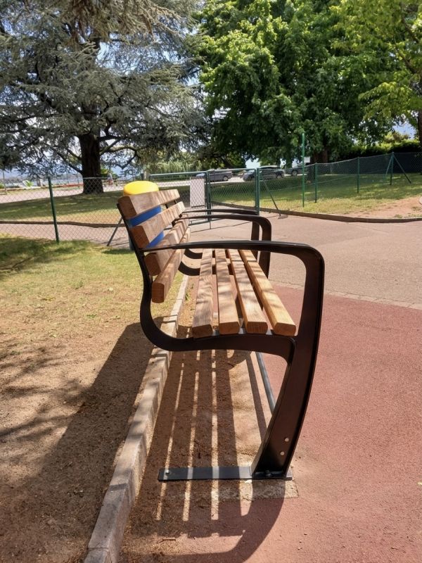 Mobilier urbain banc — Maroc